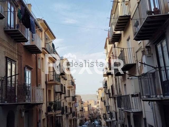 Appartamento in vendita di 75 m² in Via G. Guzzio