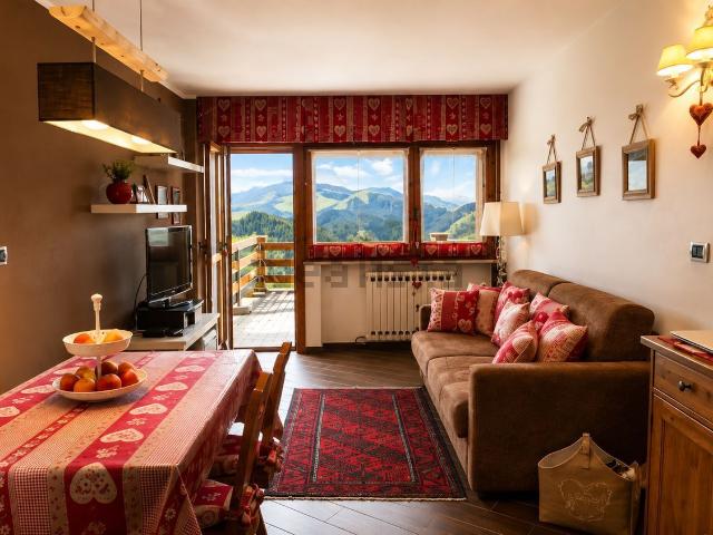 Appartamento in vendita di 75 m² in Via Galassia, 141