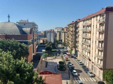 Appartamento in vendita di 75 m² in Via Giacomo Costa, 16