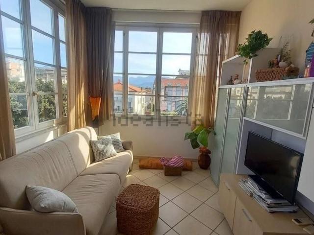 Appartamento in vendita di 75 m² in Via Giacomo Leopardi, 42
