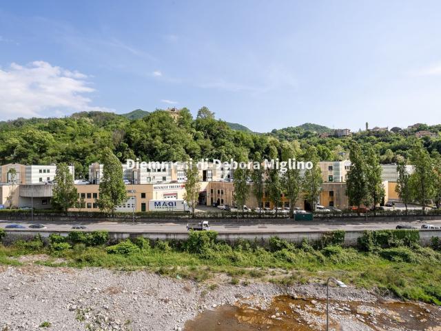Appartamento in vendita di 75 m² in Via Giacomo Poirè, 57