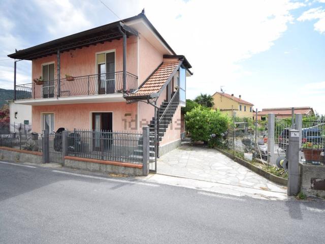 Appartamento in vendita di 75 m² in Via Grillarine, 1
