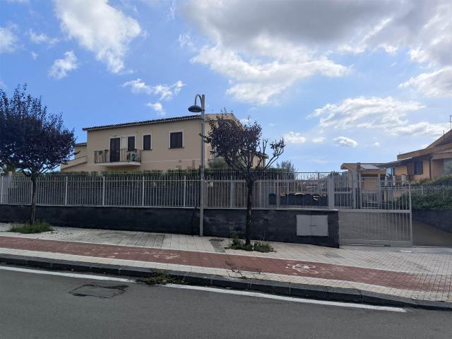 Appartamento in vendita di 75 m² in Via Lavina