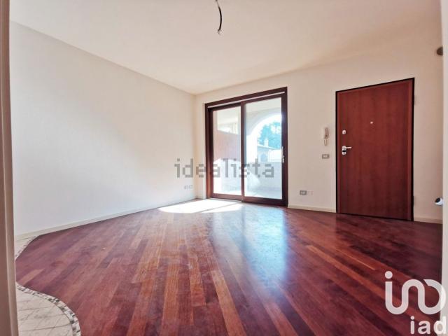 Appartamento in vendita di 75 m² in Via Lungolago Giuseppe Zanardelli
