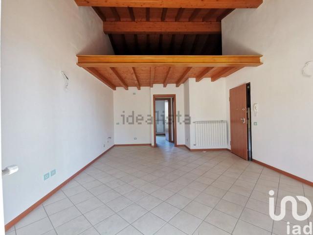 Appartamento in vendita di 75 m² in Via Lungolago Giuseppe Zanardelli
