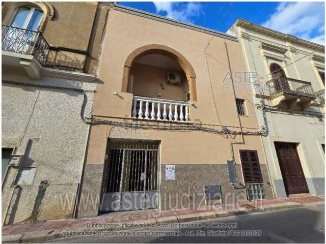 Appartamento in vendita di 75 m² in Via Maggiore F. P. Lotta, 40