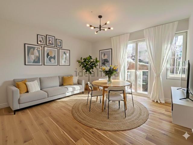 Appartamento in vendita di 75 m² in Via Mario Calderara