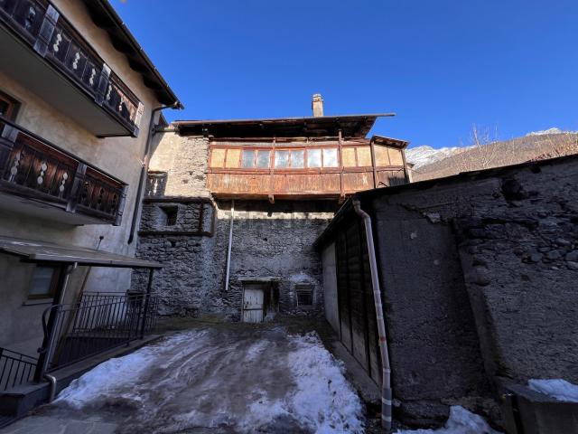 Appartamento in vendita di 75 m² in Via Massimo Longa, 7