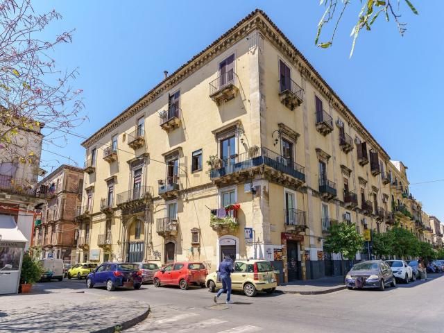 Appartamento in vendita di 75 m² in Via Monsignor Ventimiglia, 99