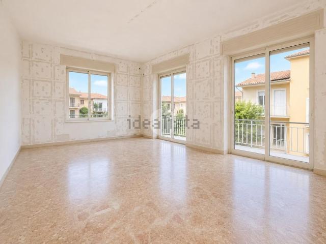 Appartamento in vendita di 75 m² in Via Molise, 8