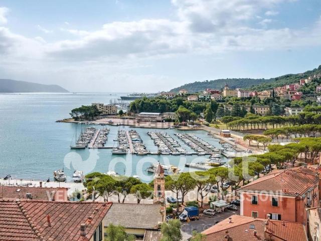 Appartamento in vendita di 75 m² in Via Nicolò Fieschi