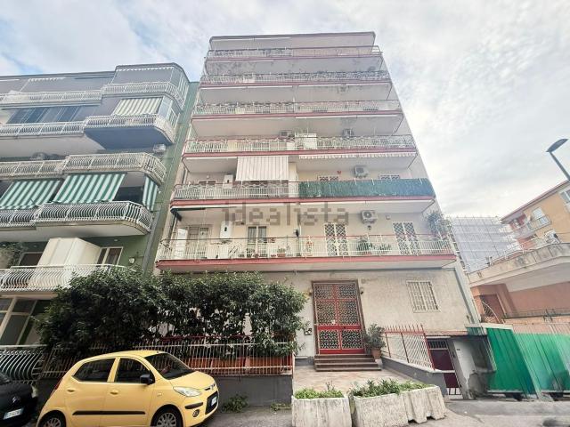 Appartamento in vendita di 75 m² in Via Paolo Castaldi e Luigi Sequino, 28