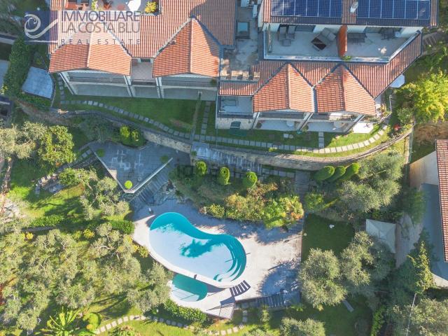 Appartamento in vendita di 75 m² in Via per Albisano, 91