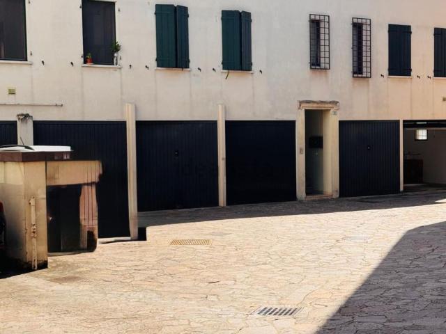 Appartamento in vendita di 75 m² in Via Pierdomenico Frattini, 82