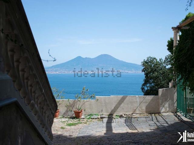 Appartamento in vendita di 75 m² in Via Posillipo, 176