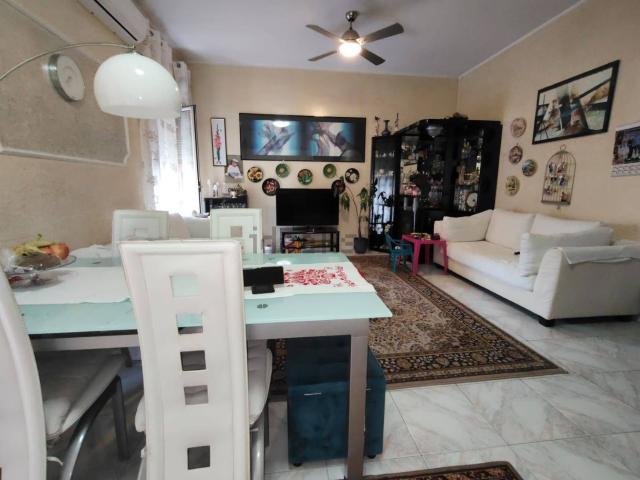 Appartamento in vendita di 75 m² in Via Roberto d&apos Angiò, 17