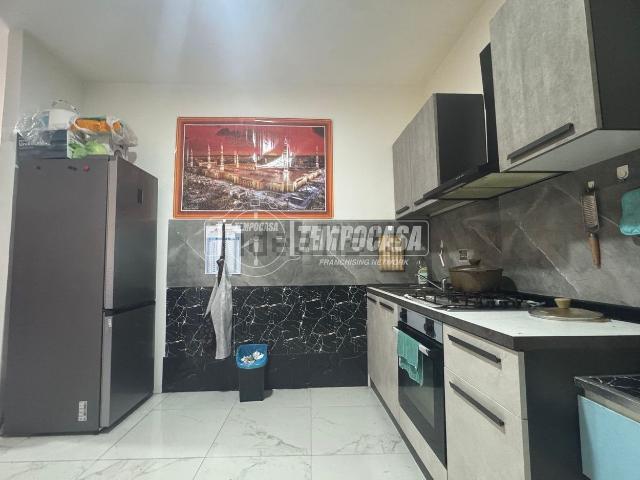 Appartamento in vendita di 75 m² in Via Sampierdarena, 43