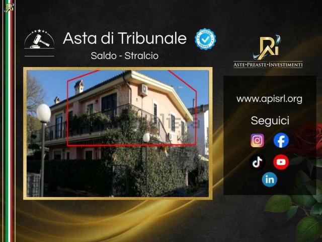 Appartamento in vendita di 75 m² in Via Sabina Sud, 97
