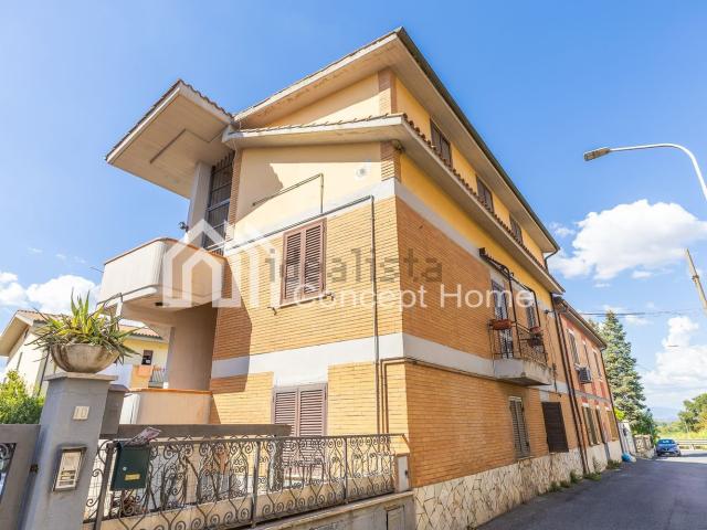Appartamento in vendita di 75 m² in Via Salvo D&apos Acquisto, 10