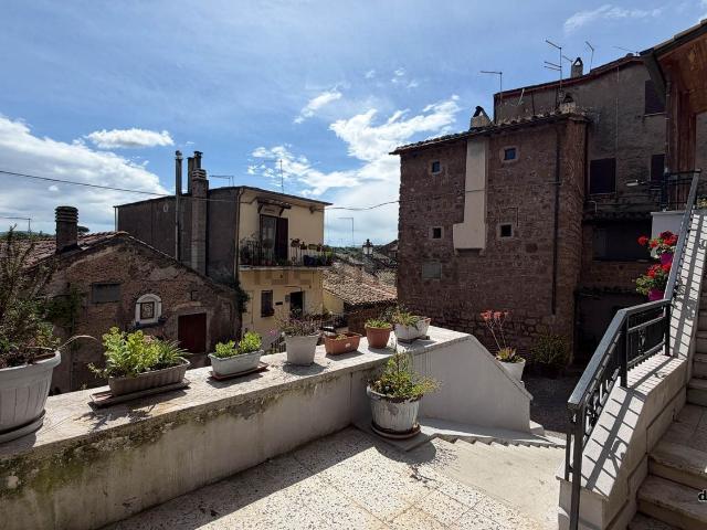 Appartamento in vendita di 75 m² in Via STATILIO TAURO, 49