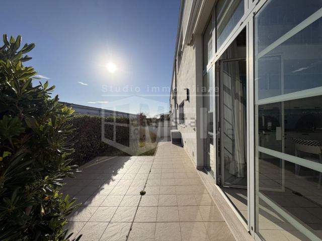 Appartamento in vendita di 75 m² in Viale del Tirreno, 84