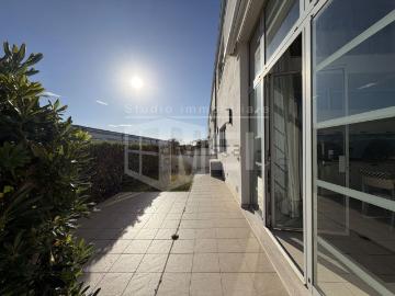 Appartamento in vendita di 75 m² in Viale del Tirreno, 84