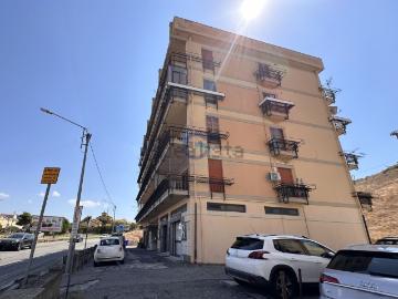 Appartamento in vendita di 75 m² in Viale Emilia, 58