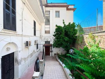 Appartamento in vendita di 75 m² in Viale Giovanni Amendola, 23