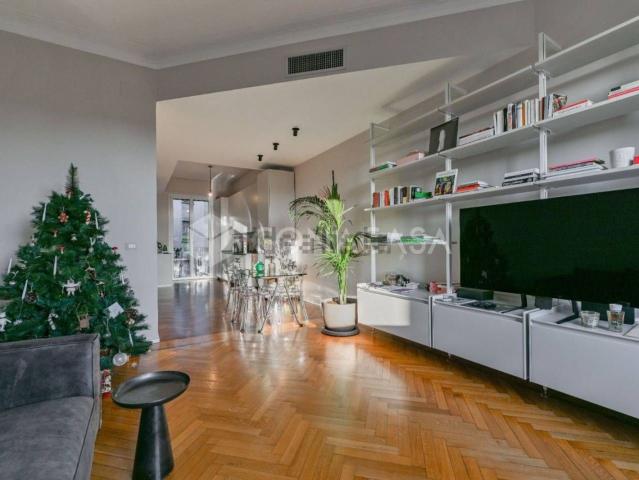 Appartamento in vendita di 75 m² in Viale Regina Giovanna, 15