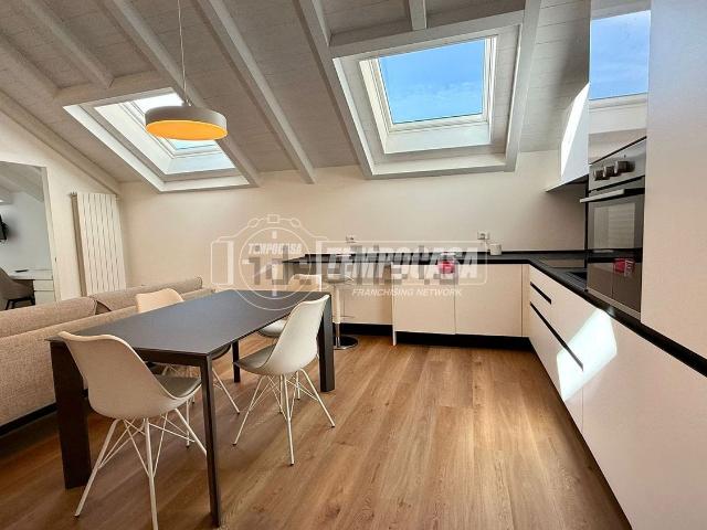 Appartamento in vendita di 85 m² in Corso Benedetto Cairoli, 32