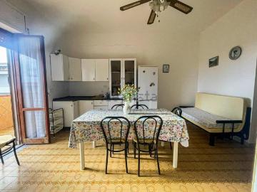 Appartamento in vendita di 76 m² in Strada Statale 18 Tirrena Inferiore, 36