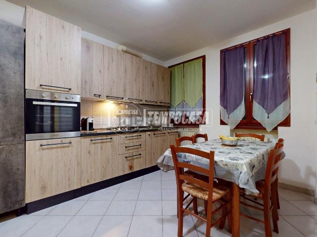 Appartamento in vendita di 76 m² in Via XXV Aprile, 17