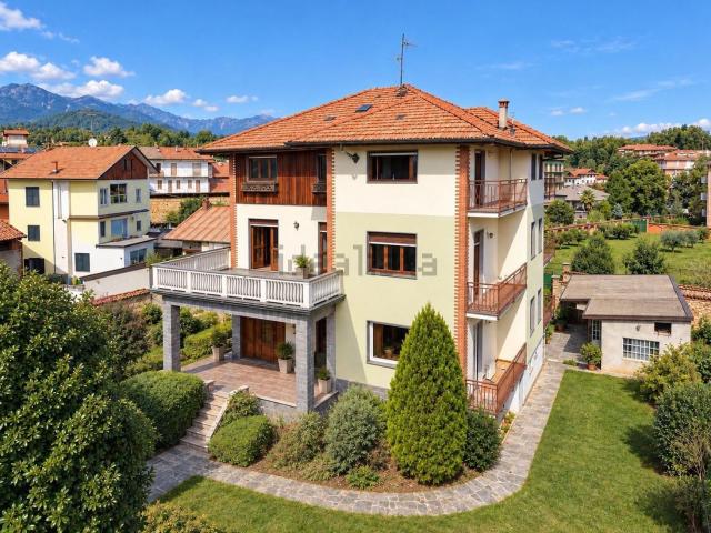 Appartamento in vendita di 76 m² in Via Astronomo Schiaparelli, 38