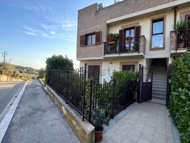 Appartamento in vendita di 76 m² in Via Beppe Lombardi, 29