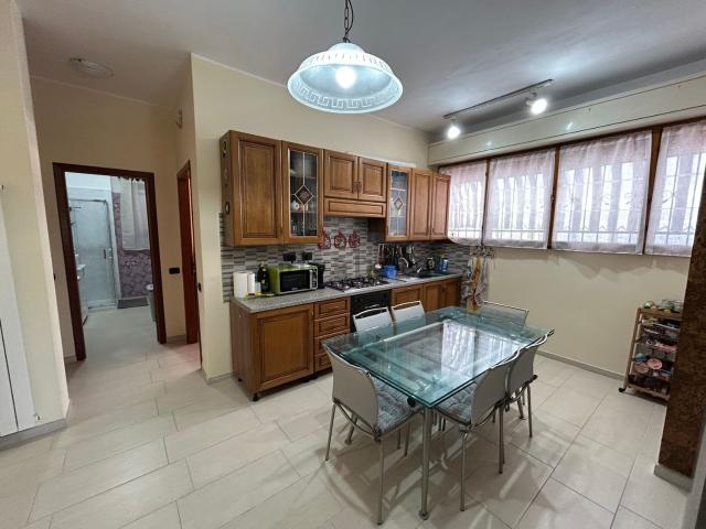 Appartamento in vendita di 76 m² in Via Canaletto, 45