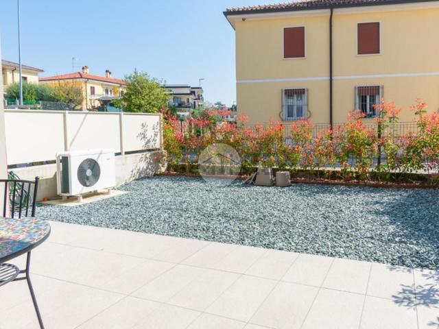 Appartamento in vendita di 76 m² in Via Cedrare, 25