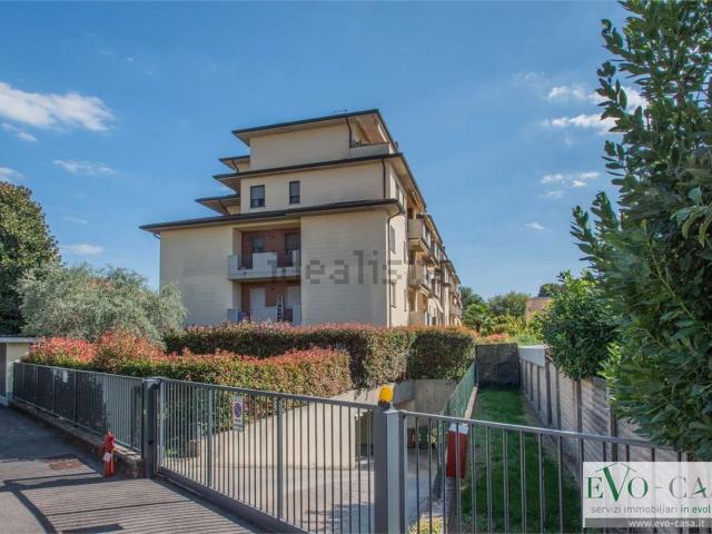 Appartamento in vendita di 76 m² in Via del Bosco, 24
