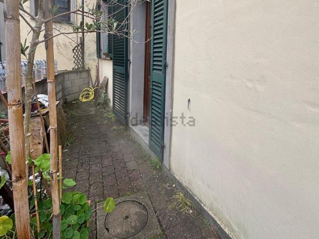 Appartamento in vendita di 76 m² in Via delle Medaglie d&apos  Oro, 4
