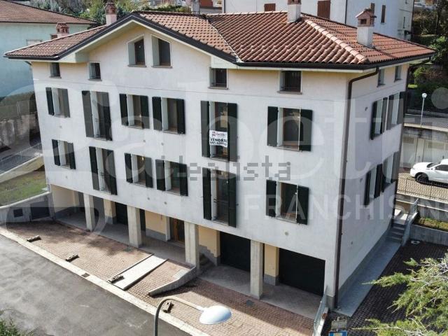 Appartamento in vendita di 76 m² in Via Emilio Buini, 2