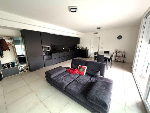 Appartamento in vendita di 76 m² in Via G. Pascoli