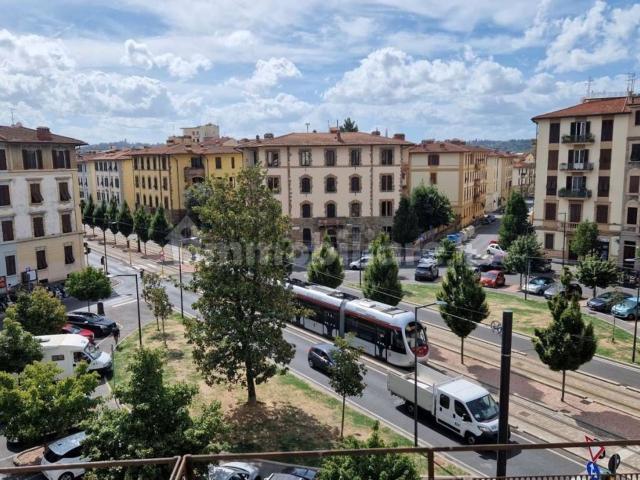 Appartamento in vendita di 76 m² in Via Gaspero Barbera