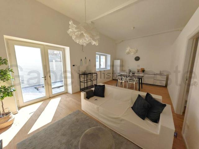 Appartamento in vendita di 76 m² in Via Michelangelo Buonarroti