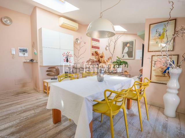 Appartamento in vendita di 76 m² in Via Pesaro, 93