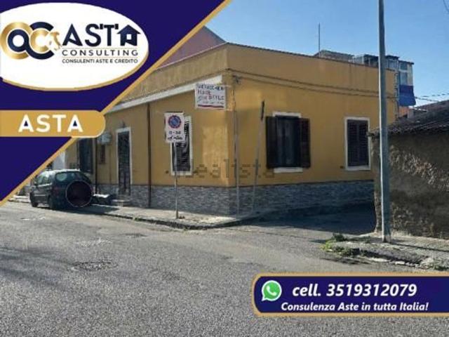 Appartamento in vendita di 76 m² in Via Scuole, 49