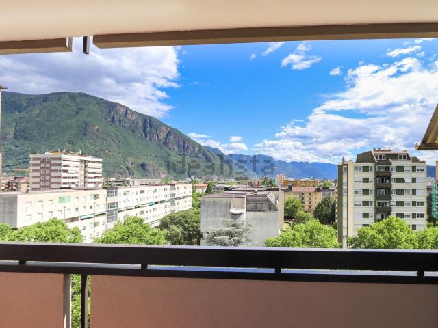 Appartamento in vendita di 76 m² in Viale Europa, 152