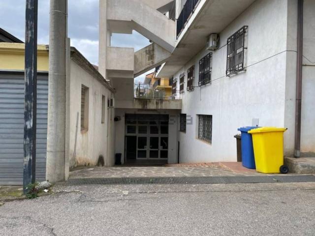 Appartamento in vendita di 770 m² in Via Ferruccio Scaglia