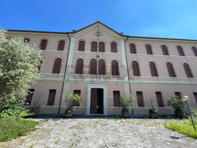 Appartamento in vendita di 7860 m²