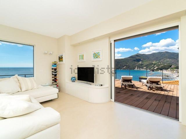 Appartamento in vendita di 78 m² in Lungomare Dante Alighieri, 2