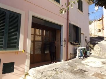 Appartamento in vendita di 78 m² in Vicolo dei Monti, 1