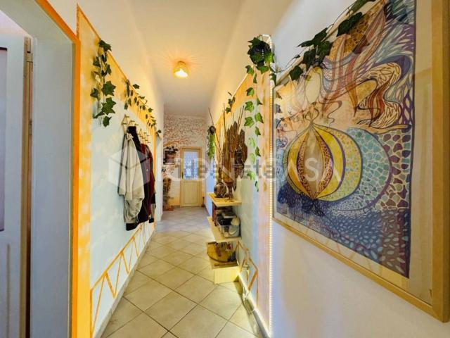 Appartamento in vendita di 78 m² in Via Tito Azzolini, 4